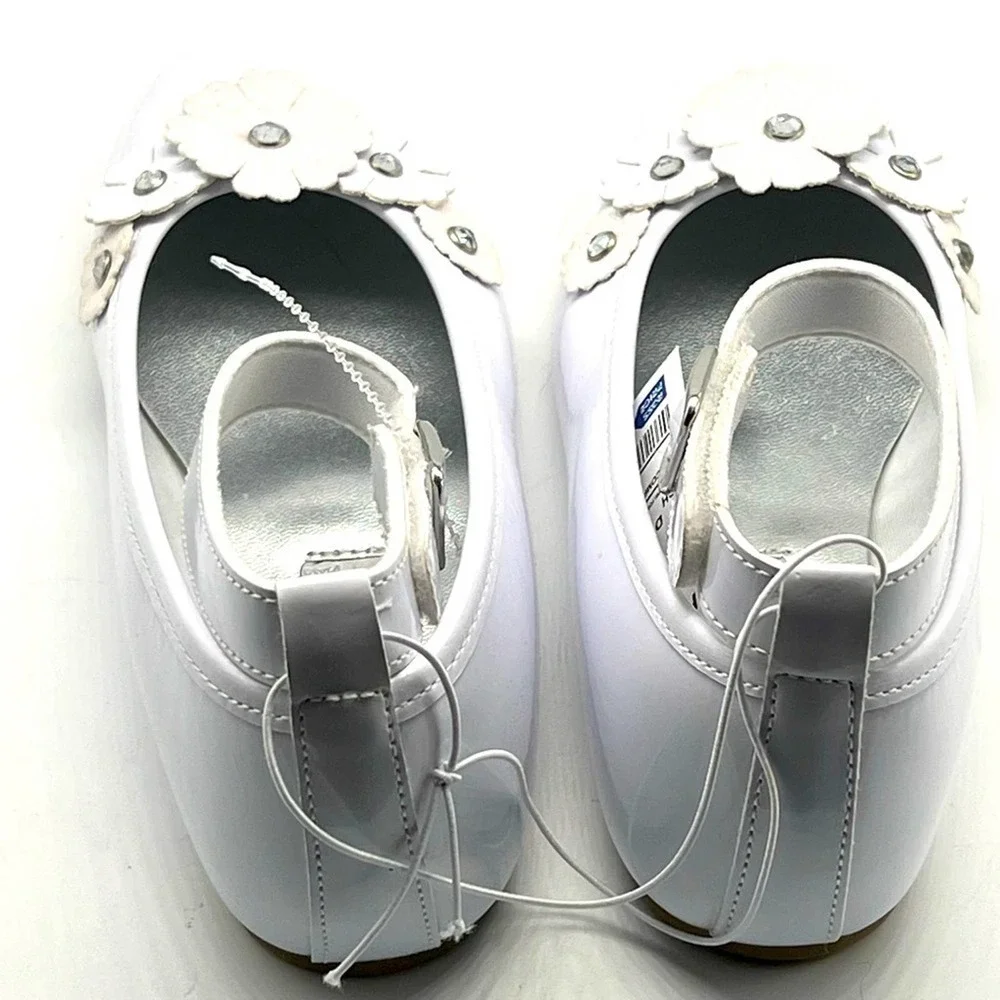 NEW Rachel Shoes White size 2 dress shoes for girls